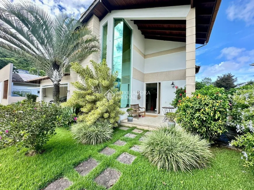 Foto 1 de Casa de Condomínio com 4 Quartos à venda, 340m² em Córrego Grande, Florianópolis