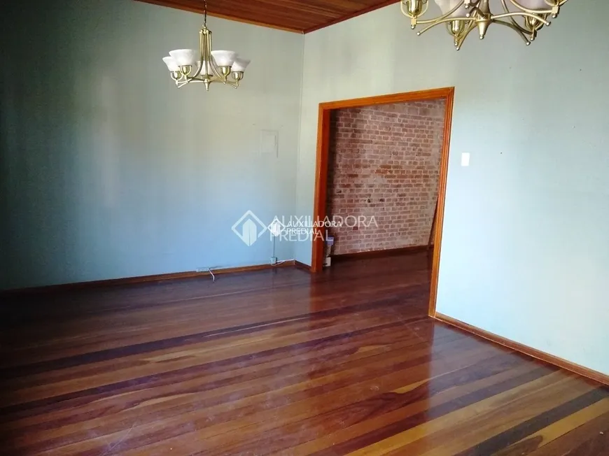 Foto 1 de Casa com 3 Quartos à venda, 202m² em Teresópolis, Porto Alegre