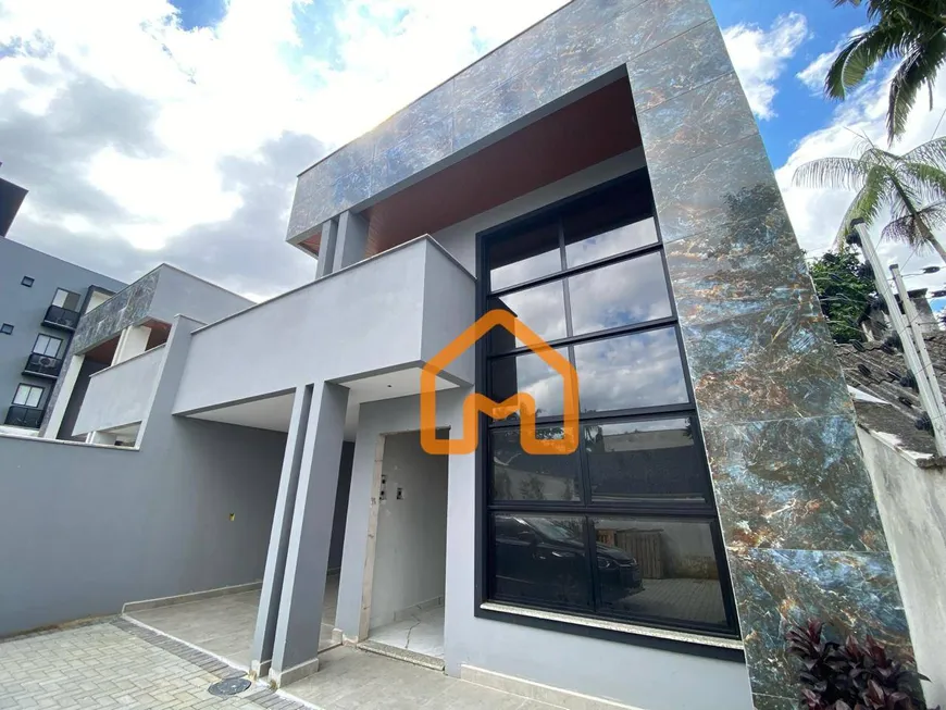 Foto 1 de Casa com 3 Quartos à venda, 135m² em Atiradores, Joinville