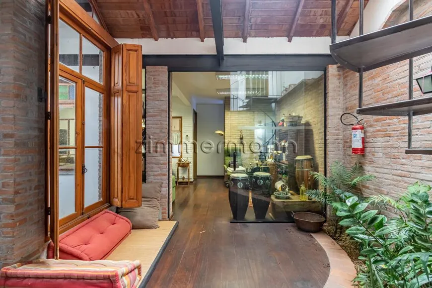 Foto 1 de Casa com 3 Quartos à venda, 180m² em Sumaré, São Paulo
