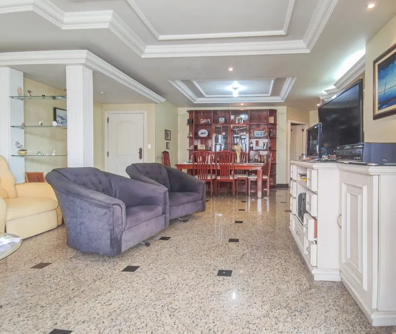 Foto 1 de Apartamento com 4 Quartos à venda, 195m² em Reduto, Belém