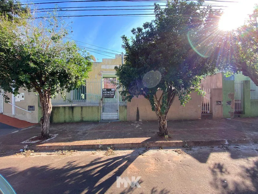Foto 1 de Lote/Terreno à venda, 180m² em Amambaí, Campo Grande