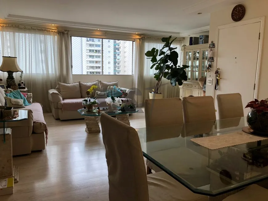 Foto 1 de Apartamento com 4 Quartos à venda, 187m² em Moema, São Paulo