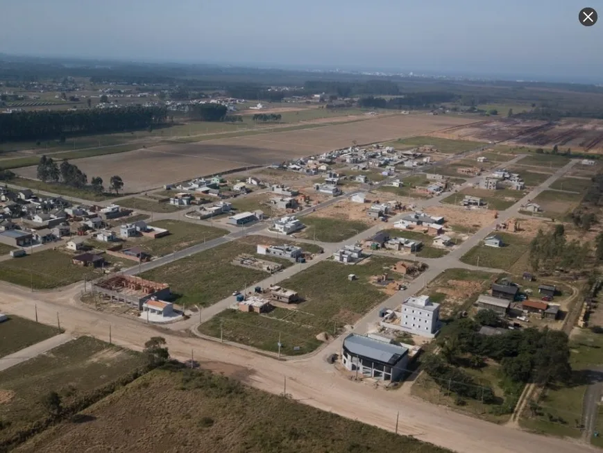 Foto 1 de Lote/Terreno à venda, 345m² em Caverazinho, Araranguá