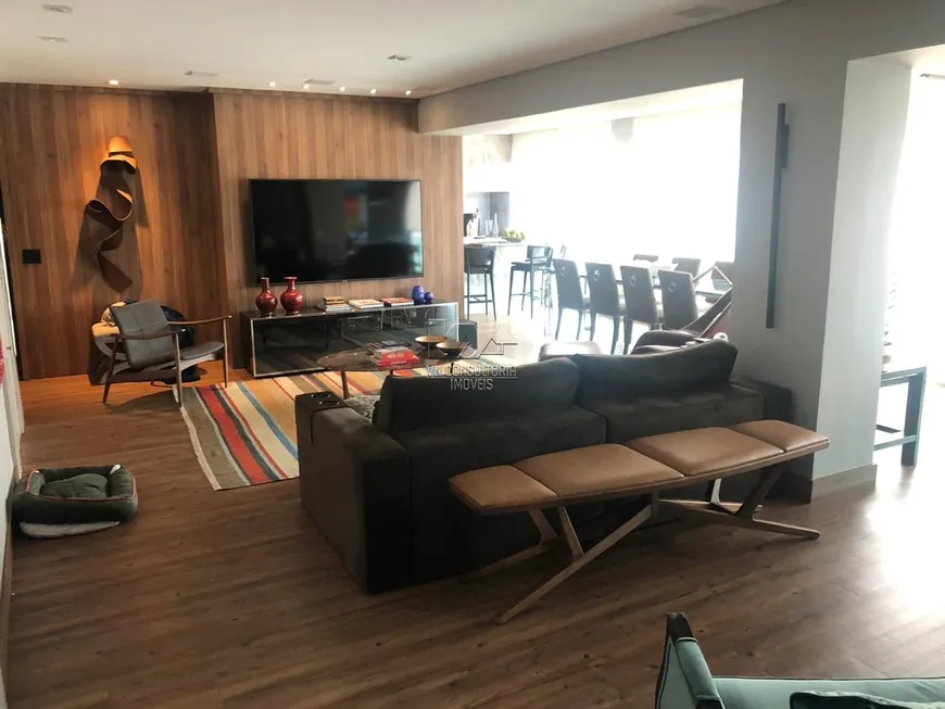 Foto 1 de Apartamento com 3 Quartos à venda, 159m² em Cerqueira César, São Paulo