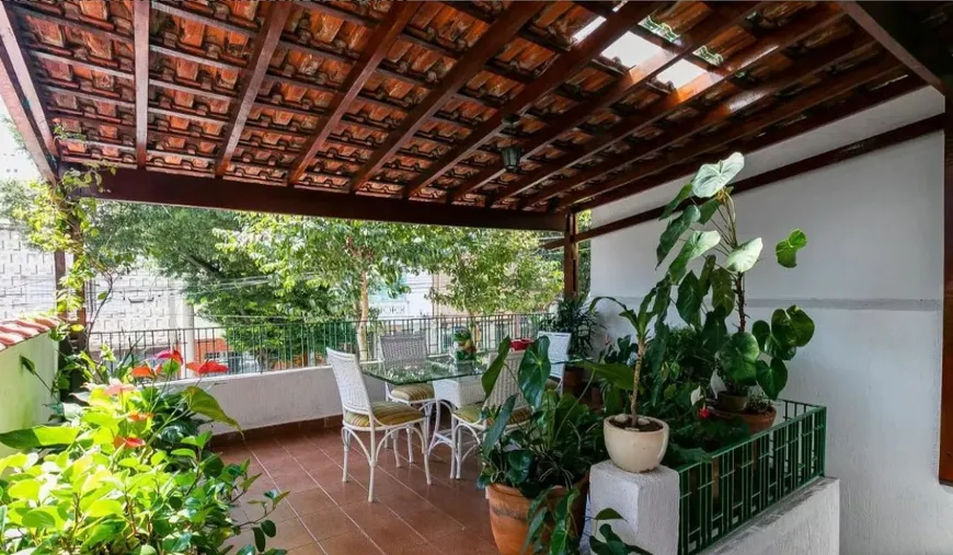 Foto 1 de Casa com 3 Quartos à venda, 107m² em Vila Bertioga, São Paulo