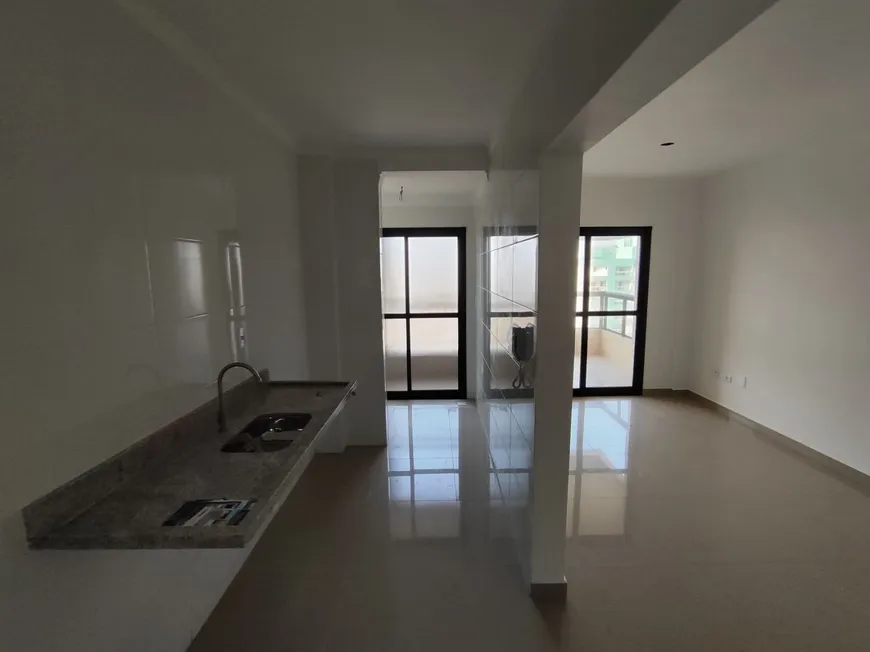 Foto 1 de Apartamento com 2 Quartos para venda ou aluguel, 67m² em Nova Mirim, Praia Grande