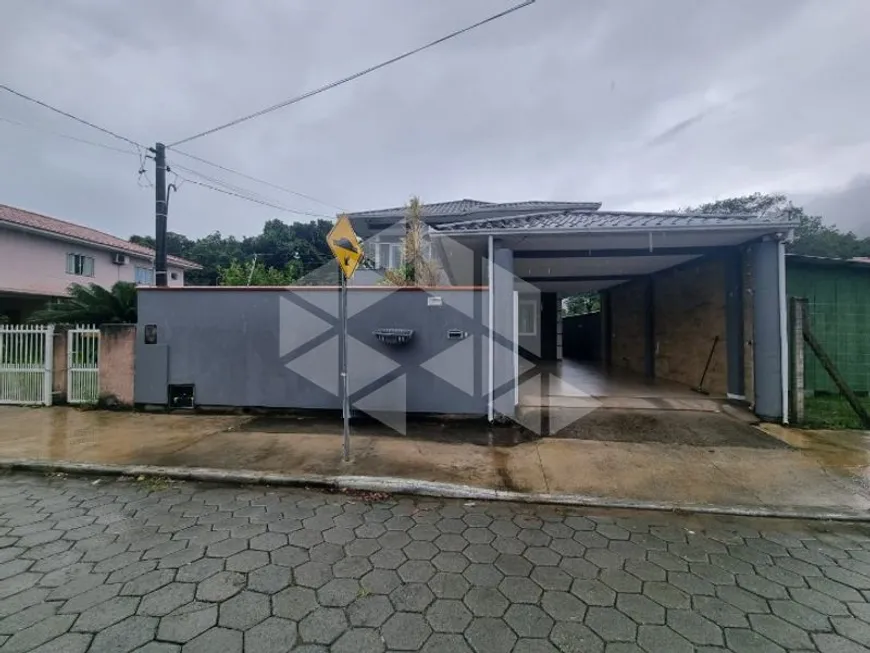 Foto 1 de Casa com 3 Quartos para alugar, 251m² em Ingleses do Rio Vermelho, Florianópolis