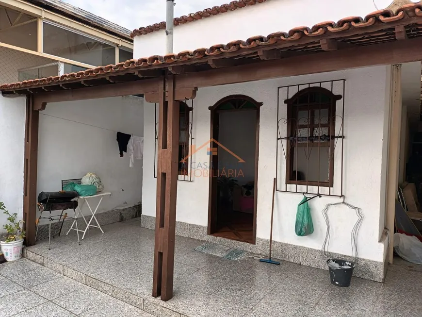 Foto 1 de Casa com 3 Quartos à venda, 97m² em Jardim Laguna, Contagem