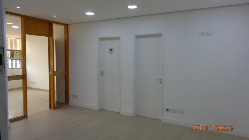 Foto 1 de Sala Comercial para venda ou aluguel, 55m² em Pacaembu, São Paulo