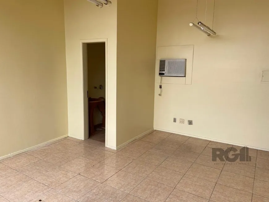 Foto 1 de Sala Comercial para alugar, 24m² em Rio Branco, Porto Alegre