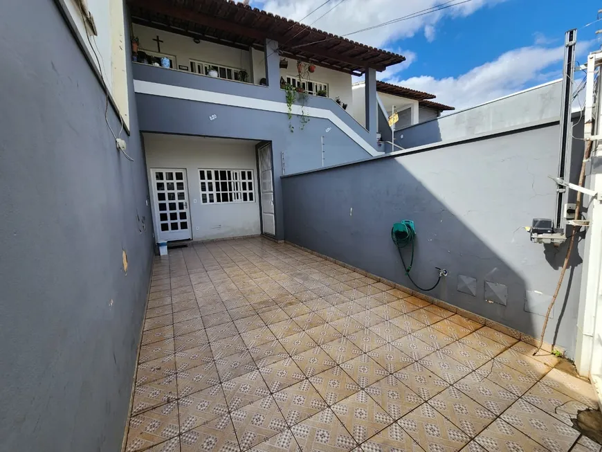 Foto 1 de Casa com 3 Quartos à venda, 102m² em Gra Duquesa, Governador Valadares