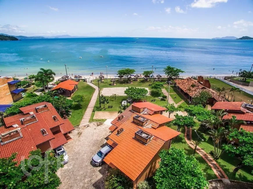 Foto 1 de Casa de Condomínio com 2 Quartos à venda, 55m² em Canasvieiras, Florianópolis