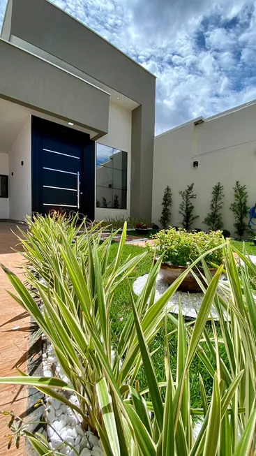 Foto 1 de Casa com 3 Quartos à venda, 218m² em Jardim Maria Helena, Goiânia