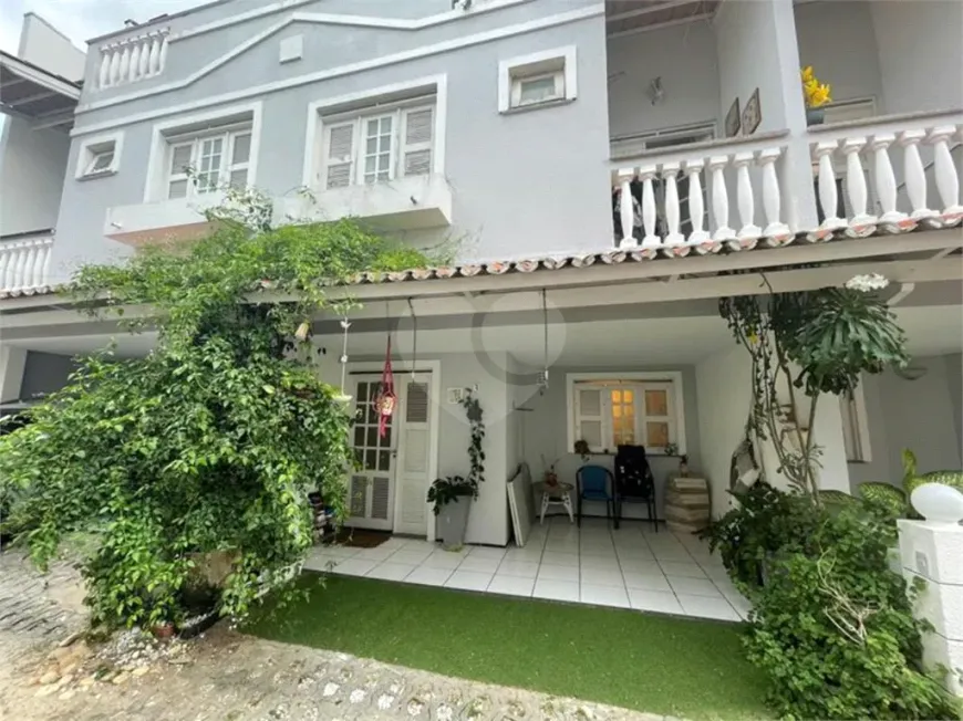 Foto 1 de Casa de Condomínio com 3 Quartos à venda, 132m² em Manoel Dias Branco, Fortaleza