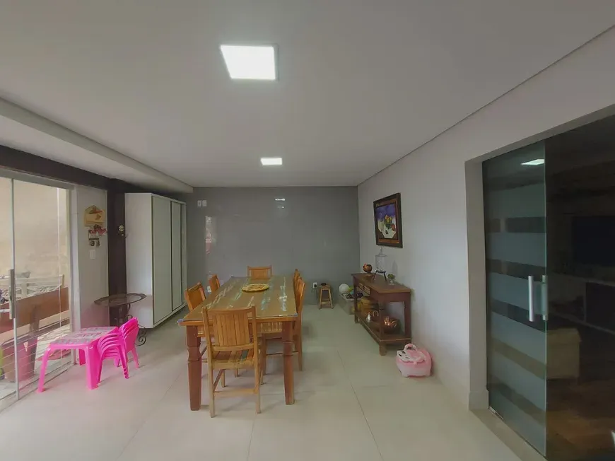 Foto 1 de Casa com 4 Quartos à venda, 234m² em Setor Marista, Goiânia