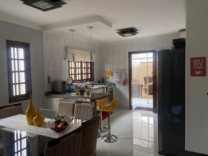 Foto 1 de Sobrado com 3 Quartos à venda, 167m² em Bela Vista, Osasco