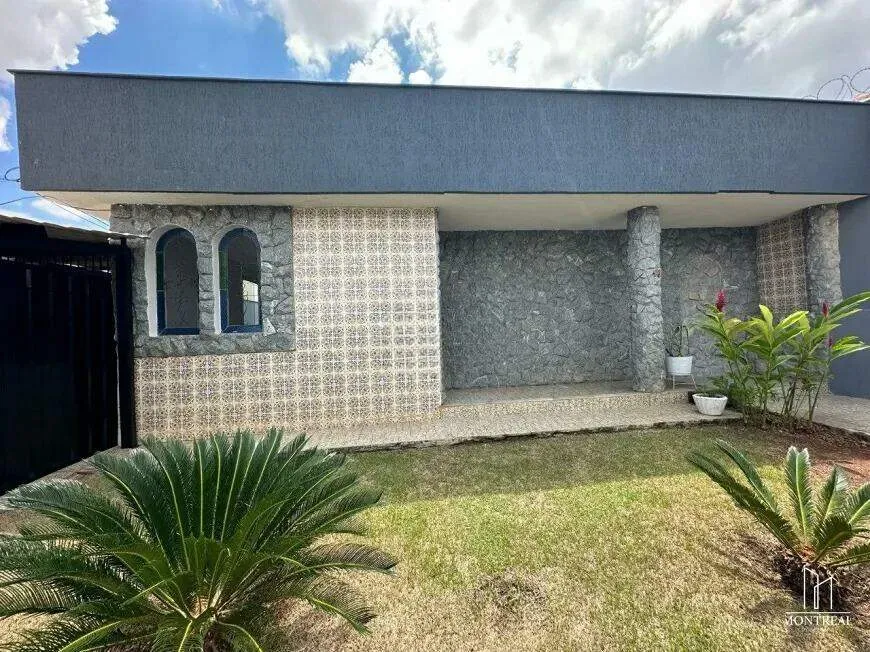 Foto 1 de Casa com 3 Quartos à venda, 220m² em Alípio de Melo, Belo Horizonte