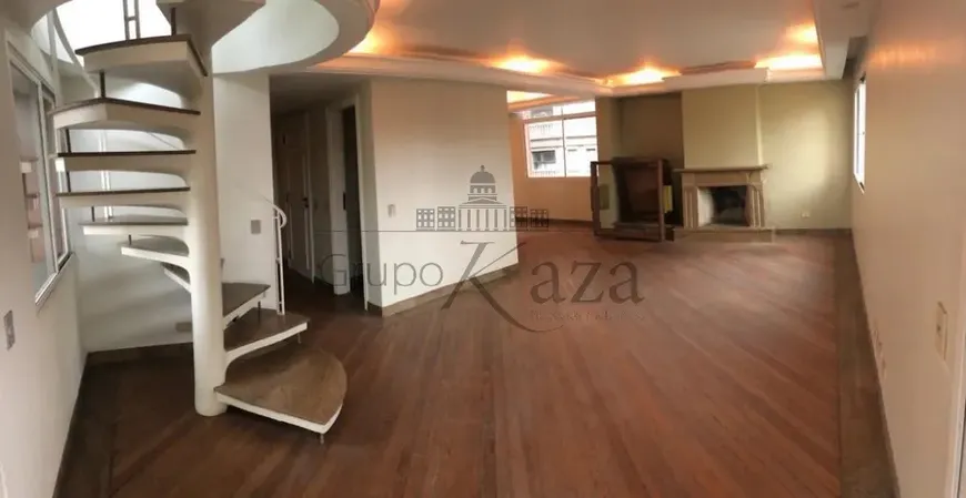 Foto 1 de Apartamento com 4 Quartos à venda, 276m² em Jardim Europa, São Paulo