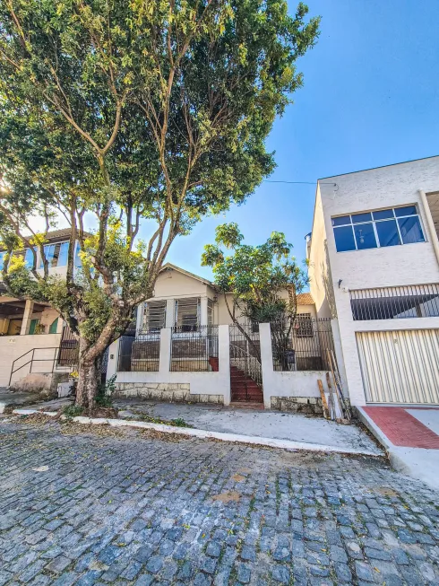 Foto 1 de Casa com 3 Quartos para alugar, 221m² em Centro, Vila Velha