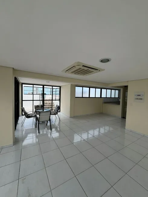 Foto 1 de Apartamento com 2 Quartos à venda, 53m² em Boa Viagem, Recife