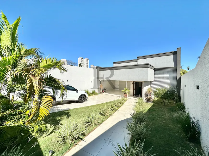 Foto 1 de Casa com 3 Quartos à venda, 188m² em Jardim Goiás, Goiânia