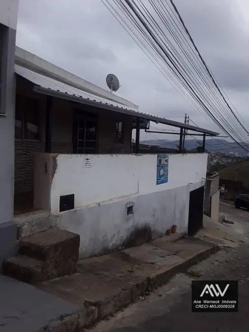 Foto 1 de Casa com 2 Quartos à venda, 90m² em Santo Antônio, Juiz de Fora