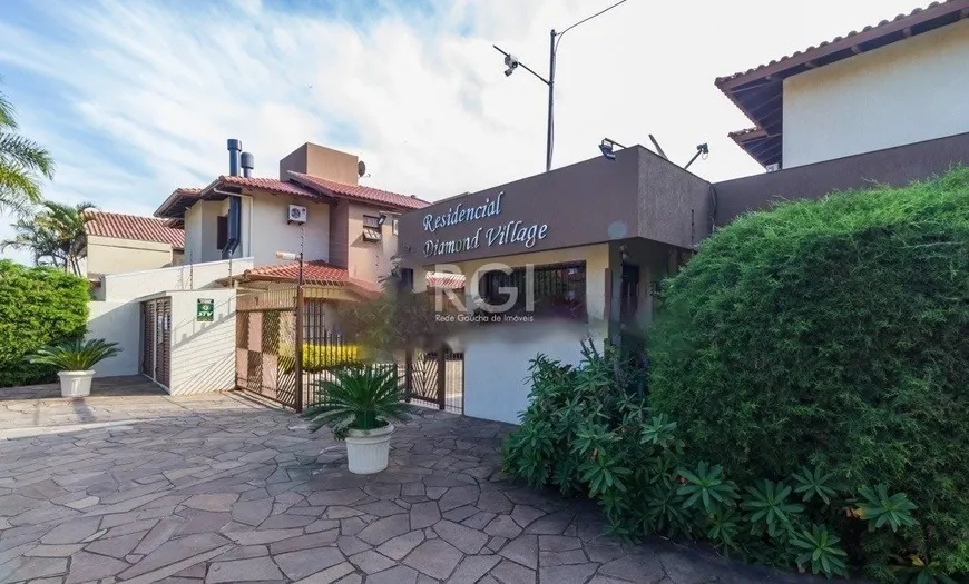 Foto 1 de Casa de Condomínio com 3 Quartos à venda, 213m² em Cristal, Porto Alegre
