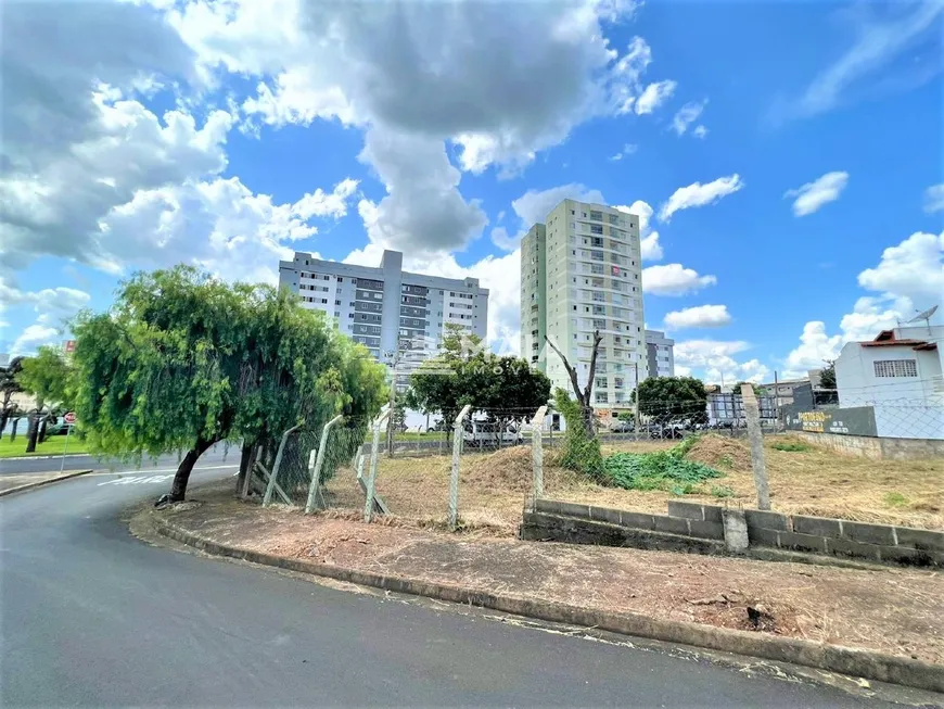 Foto 1 de Lote/Terreno à venda, 1723m² em Quinta Boa Esperança, Uberaba