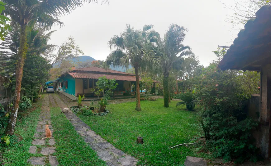 Foto 1 de Casa de Condomínio com 5 Quartos à venda, 1500m² em Caneca Fina, Guapimirim