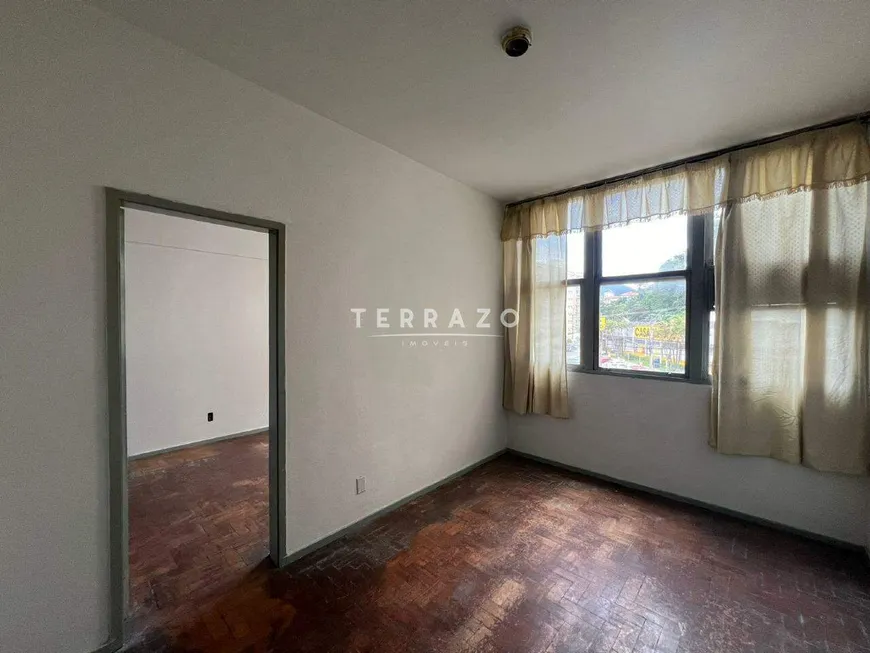 Foto 1 de Apartamento com 1 Quarto para alugar, 40m² em Varzea, Teresópolis