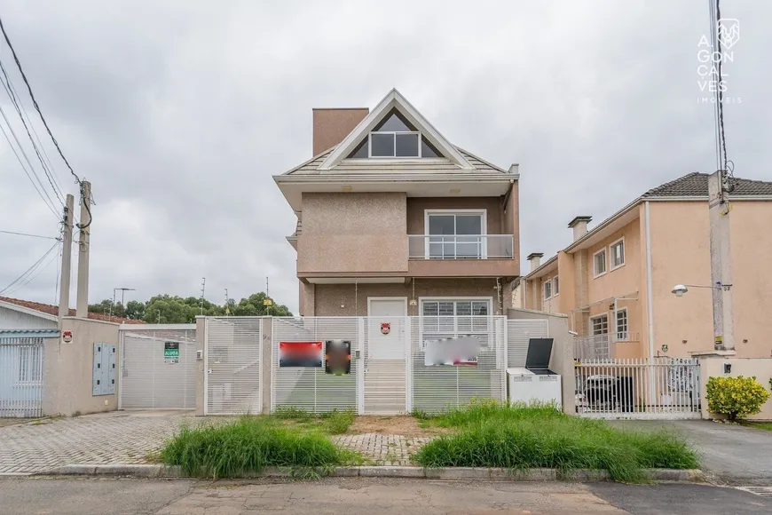 Foto 1 de Sobrado com 3 Quartos à venda, 186m² em São Braz, Curitiba