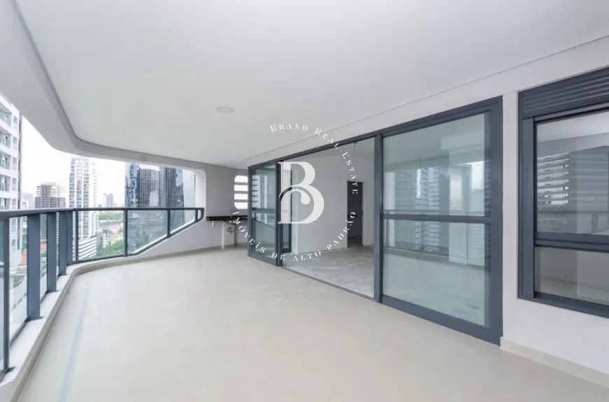 Foto 1 de Apartamento com 3 Quartos à venda, 162m² em Chacara Itaim , São Paulo