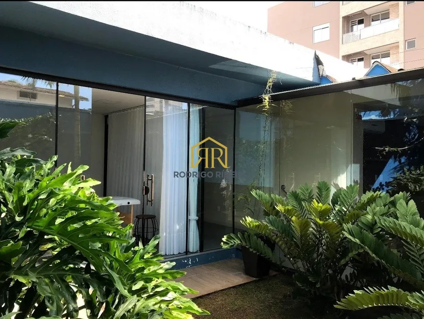 Foto 1 de Casa com 5 Quartos à venda, 225m² em Trindade, Florianópolis