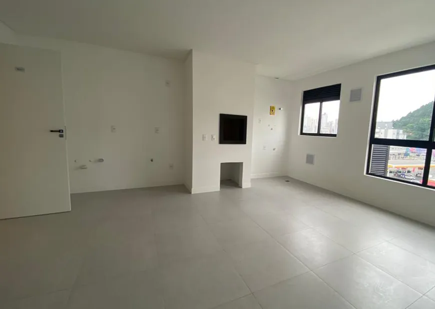 Foto 1 de Apartamento com 3 Quartos à venda, 76m² em Nacoes, Balneário Camboriú