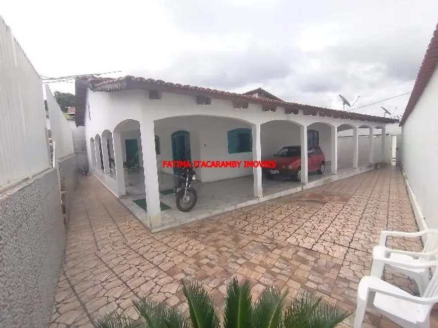 Foto 1 de Casa com 4 Quartos à venda, 340m² em , Goiás