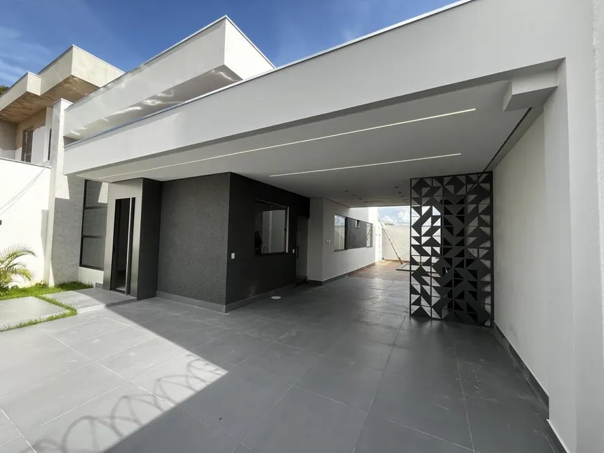 Foto 1 de Casa com 3 Quartos à venda, 145m² em Ibituruna, Montes Claros