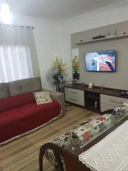 Foto 1 de Casa com 4 Quartos à venda, 189m² em Vila Galvao, Jundiaí