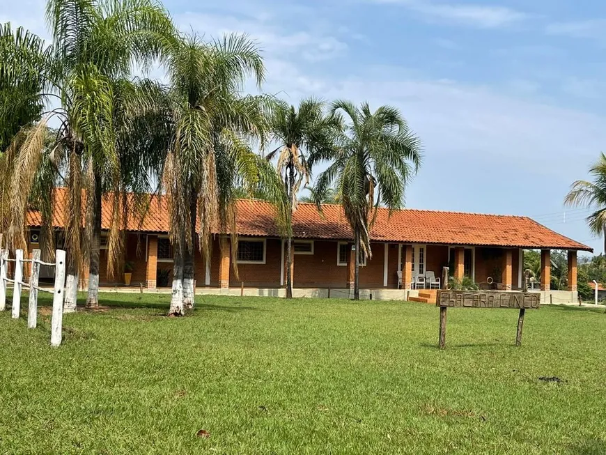 Foto 1 de Fazenda/Sítio com 3 Quartos à venda, 400m² em Estancia Jockey Clube, São José do Rio Preto