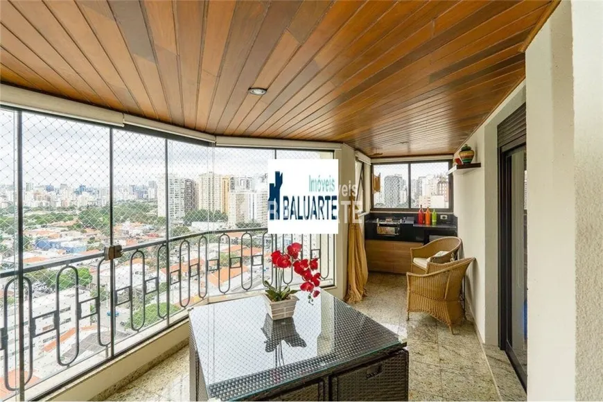 Foto 1 de Apartamento com 4 Quartos à venda, 201m² em Moema, São Paulo