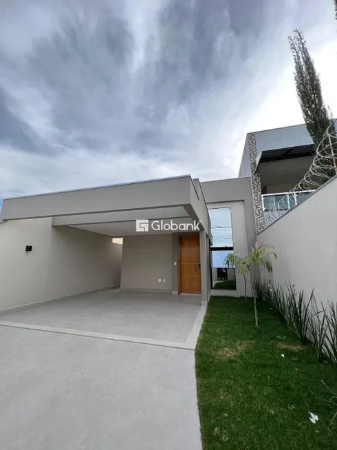 Foto 1 de Casa com 3 Quartos à venda, 130m² em Planalto, Montes Claros