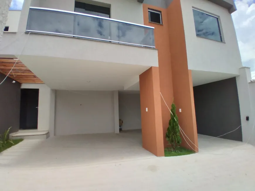 Foto 1 de Casa com 3 Quartos à venda, 132m² em Novo Centro, Santa Luzia