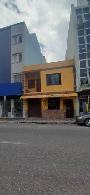 Foto 1 de Casa com 4 Quartos à venda, 124m² em Centro, Pelotas