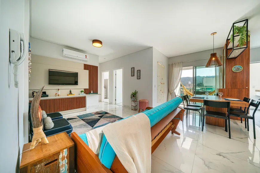 Foto 1 de Apartamento com 2 Quartos à venda, 82m² em Bombas, Bombinhas