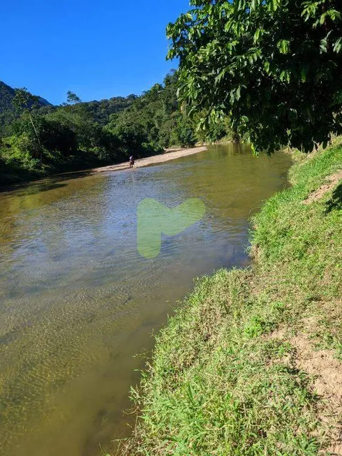 Foto 1 de Fazenda/Sítio com 1 Quarto à venda, 1400m² em Centro, Casimiro de Abreu