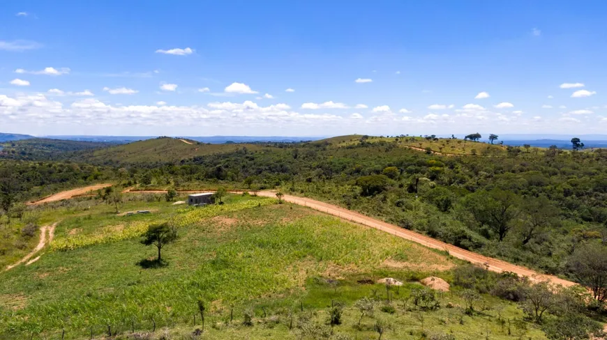 Foto 1 de Lote/Terreno à venda, 20000m² em Zona Rural, Araçaí