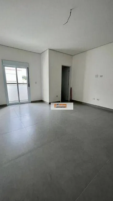 Foto 1 de Sobrado com 3 Quartos à venda, 180m² em Vila Scarpelli, Santo André