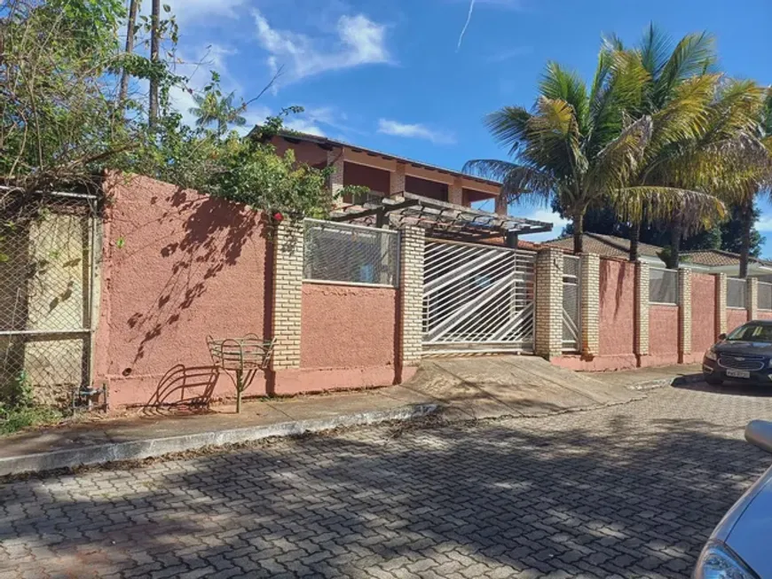 Foto 1 de Sobrado com 4 Quartos à venda, 454m² em Setor Habitacional Tororo, Brasília