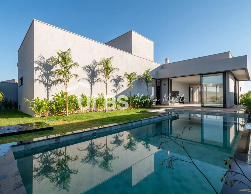 Foto 1 de Casa de Condomínio com 3 Quartos à venda, 375m² em Jardins Italia, Goiânia