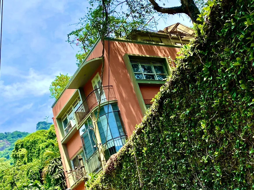 Foto 1 de Apartamento com 3 Quartos à venda, 130m² em Cosme Velho, Rio de Janeiro